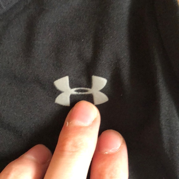 Under Armour workout top - Picture 3 of 8